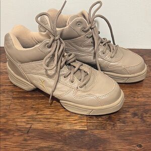 Capezio Split Sole Dansneaker